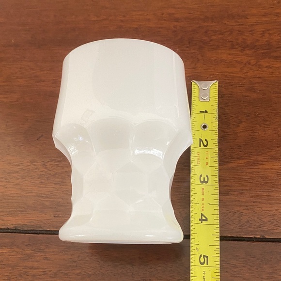 2 Mid-century Milk Glass 1) parfait glass 2) honeycomb drinking glass each - Picture 5 of 5